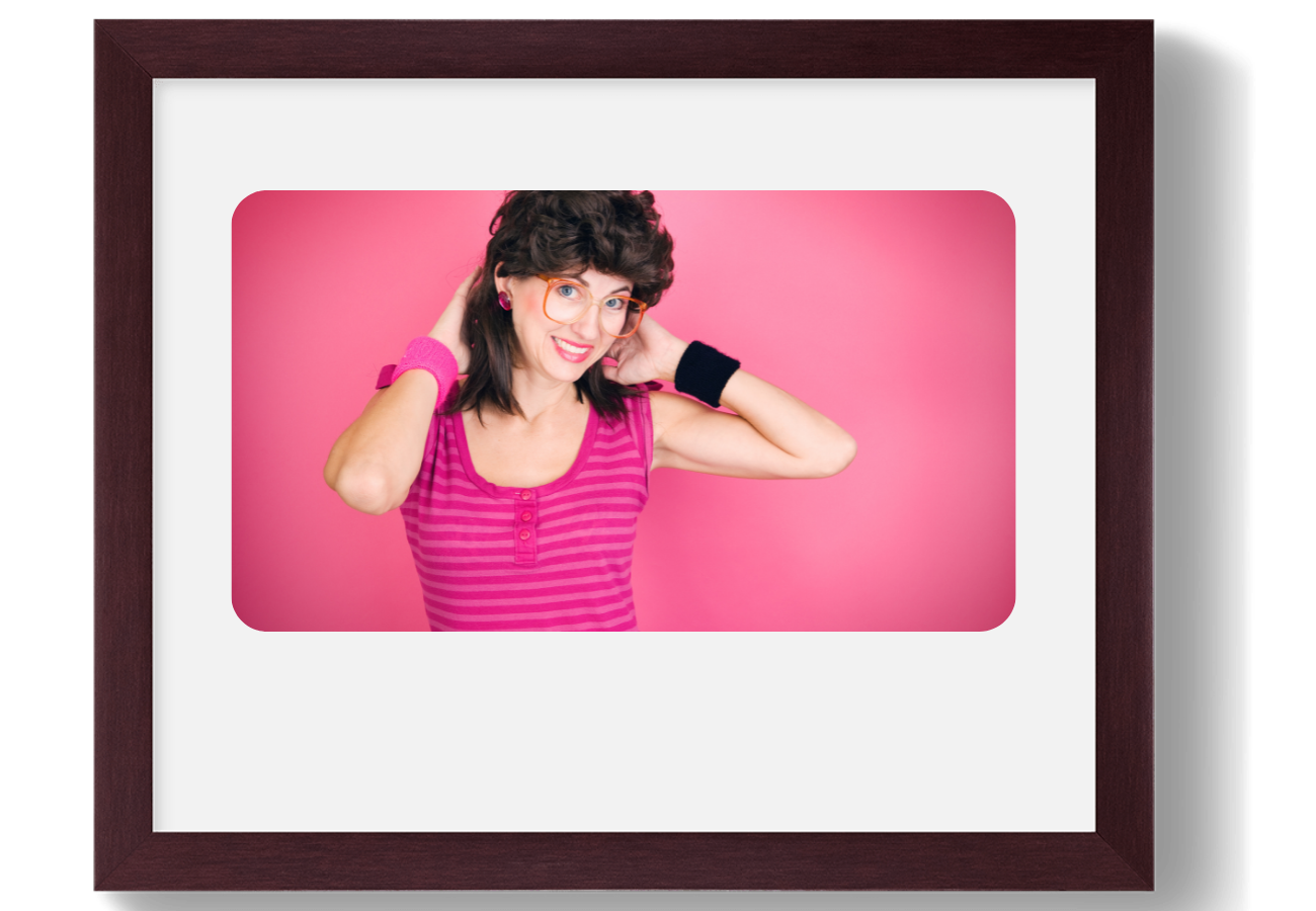 retro photo frame.png