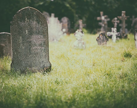How To Choose A Headstone Photo? | Forever Studios